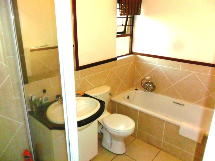 1 Bedroom Property for Sale in Lonehill Gauteng