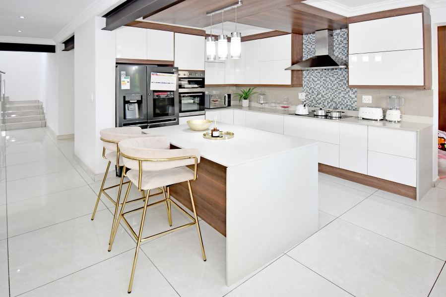 4 Bedroom Property for Sale in Copperleaf Estate Gauteng