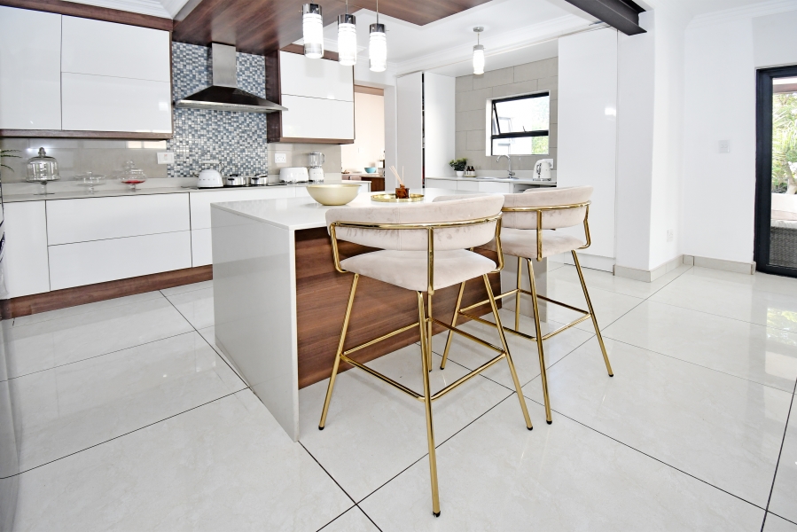 4 Bedroom Property for Sale in Copperleaf Estate Gauteng