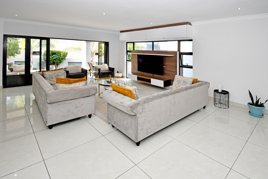 4 Bedroom Property for Sale in Copperleaf Estate Gauteng