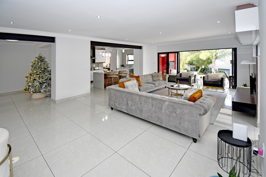 4 Bedroom Property for Sale in Copperleaf Estate Gauteng