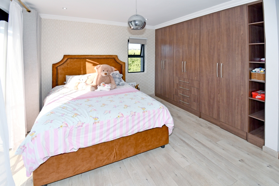 4 Bedroom Property for Sale in Copperleaf Estate Gauteng