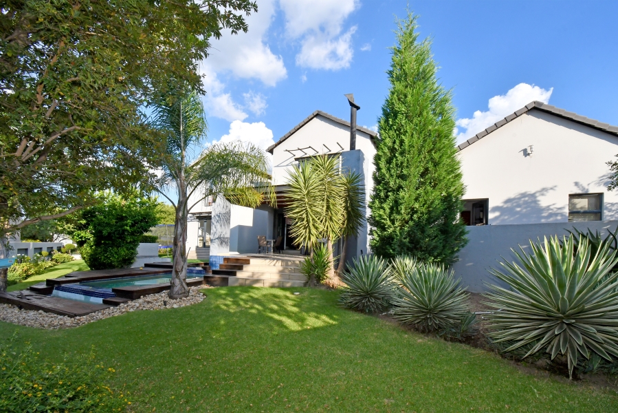 4 Bedroom Property for Sale in Copperleaf Estate Gauteng
