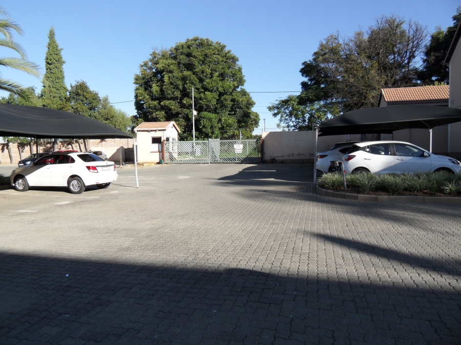 3 Bedroom Property for Sale in Kew Gauteng