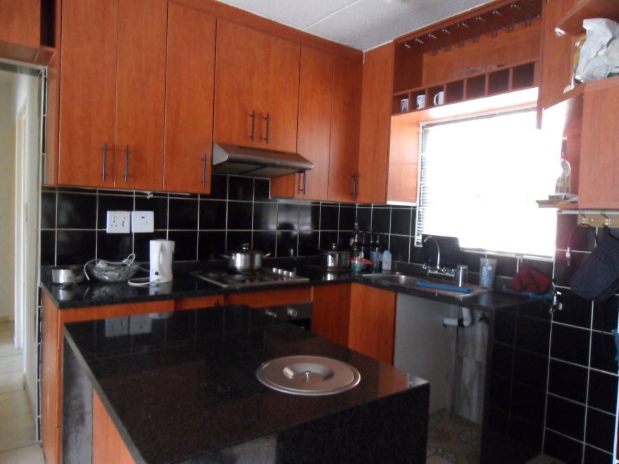 3 Bedroom Property for Sale in Kew Gauteng