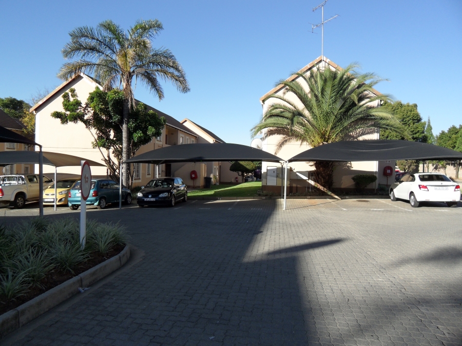 3 Bedroom Property for Sale in Kew Gauteng