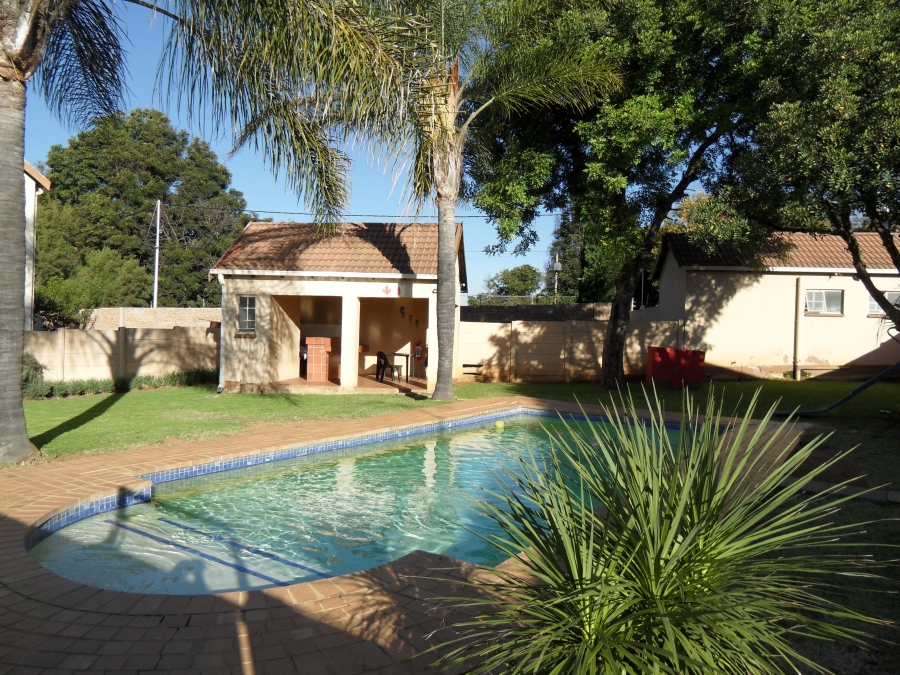 3 Bedroom Property for Sale in Kew Gauteng