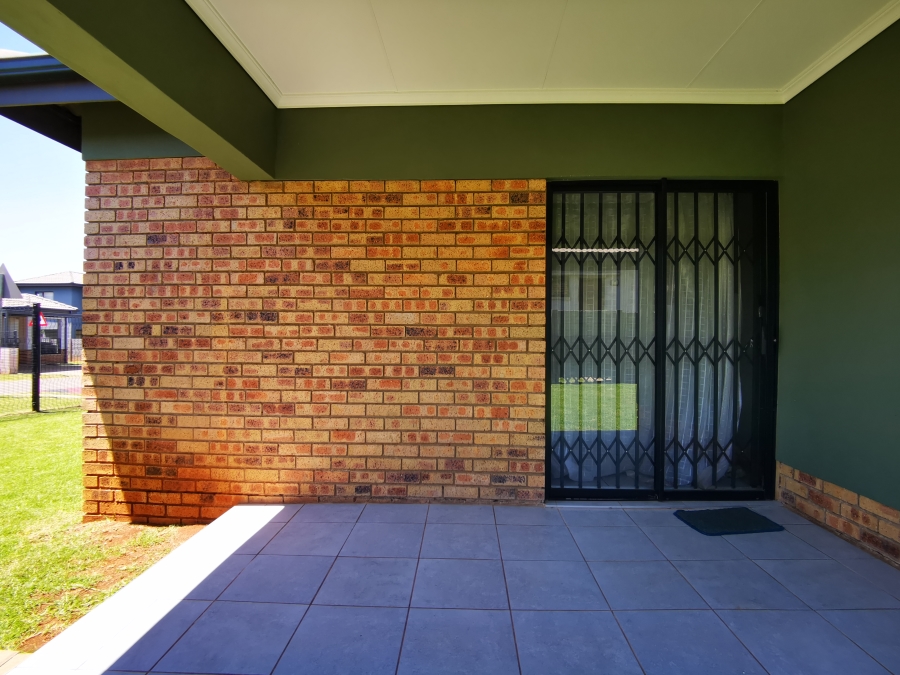 3 Bedroom Property for Sale in Lotus Gardens Gauteng
