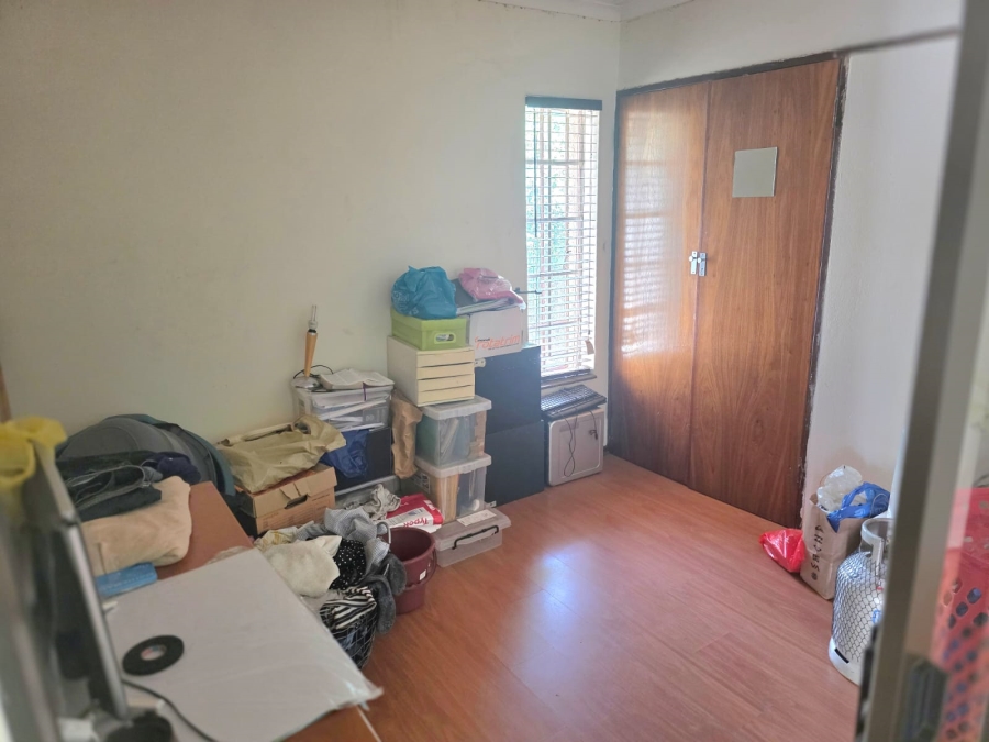 4 Bedroom Property for Sale in Glen Austin Gauteng