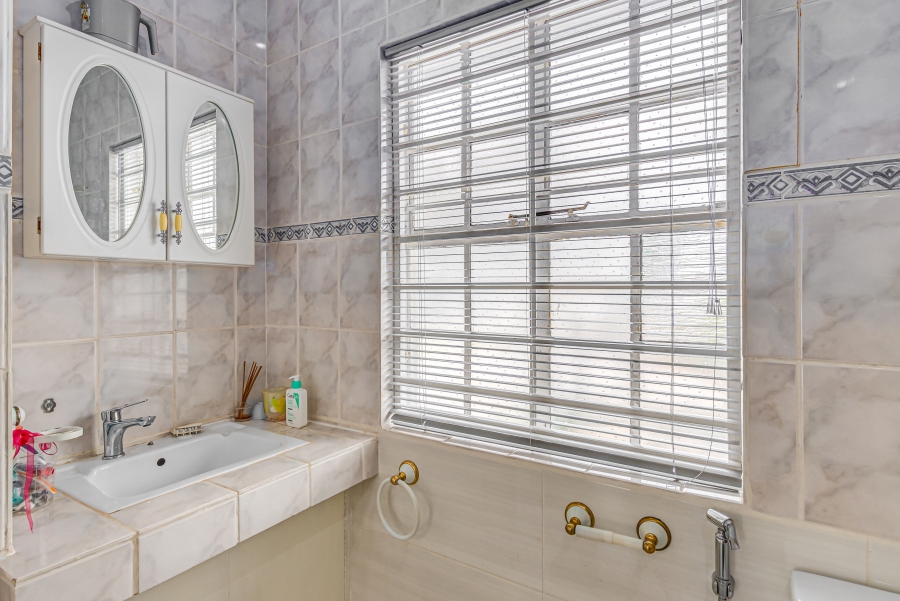 To Let 4 Bedroom Property for Rent in Kelvin Gauteng