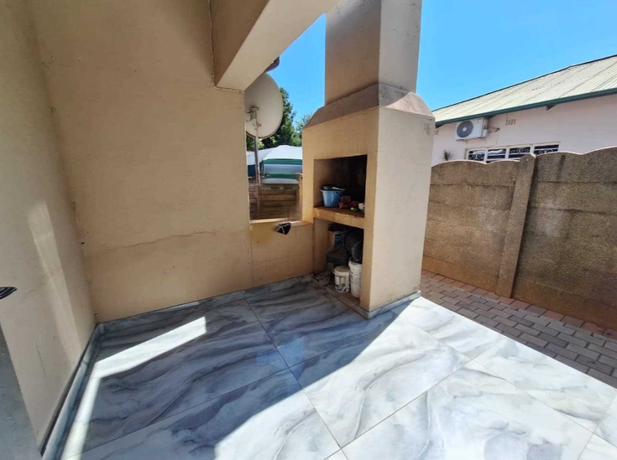 3 Bedroom Property for Sale in Pretoria Gardens Gauteng