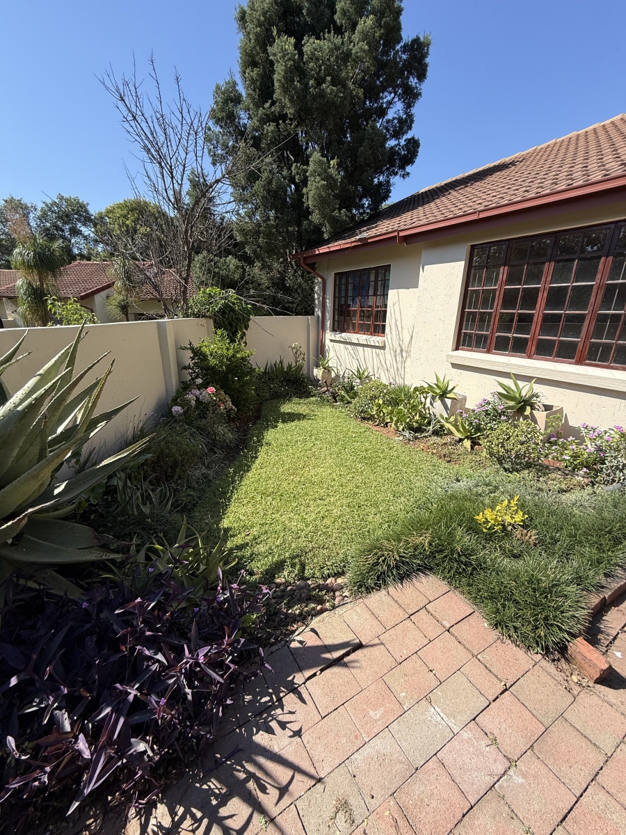 2 Bedroom Property for Sale in Garsfontein Gauteng