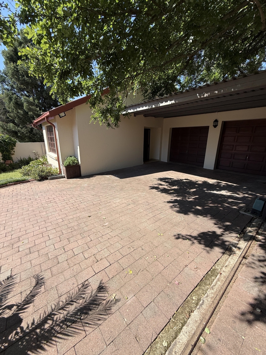 2 Bedroom Property for Sale in Garsfontein Gauteng