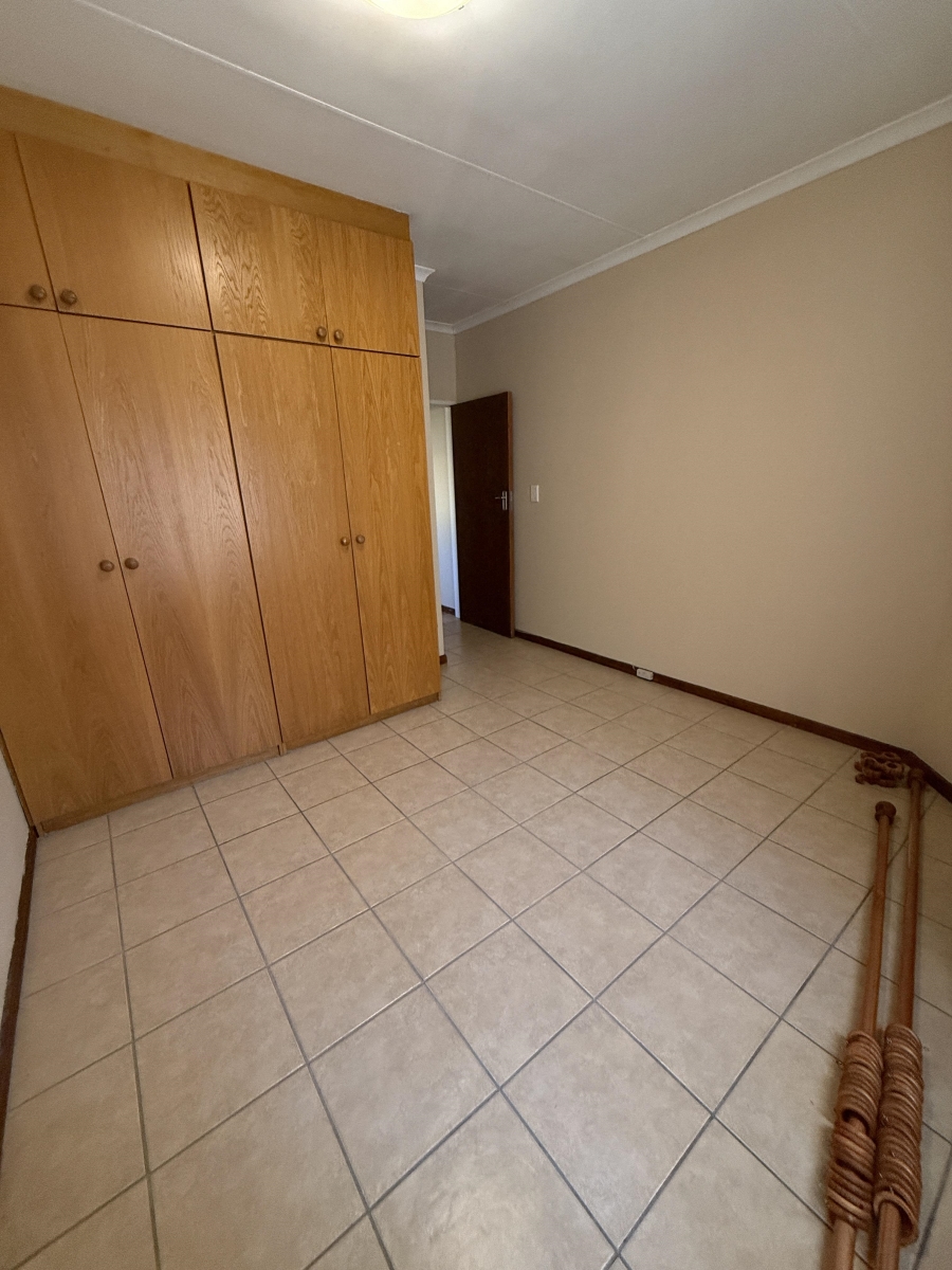 2 Bedroom Property for Sale in Garsfontein Gauteng