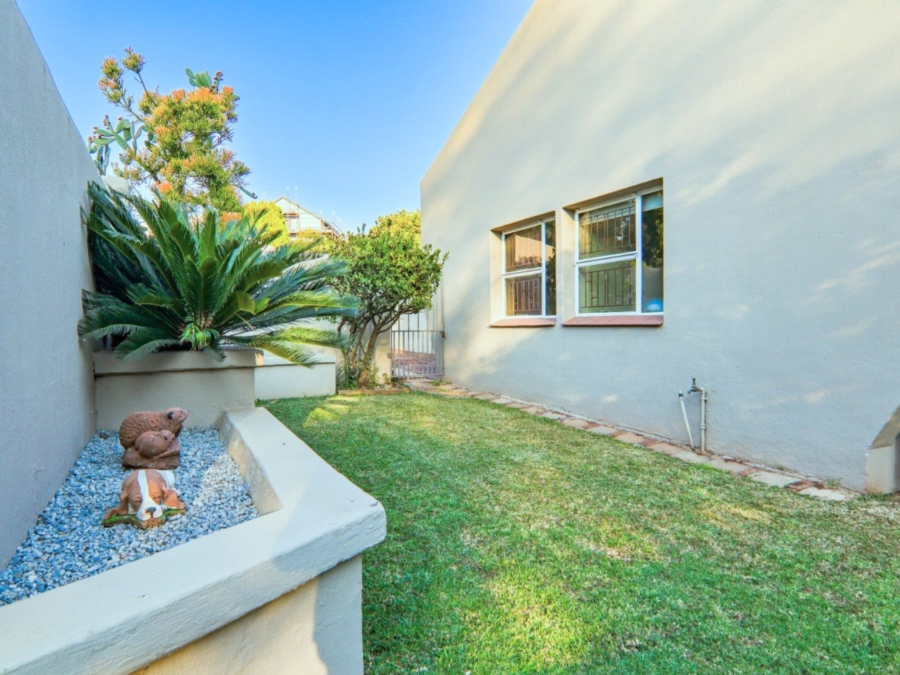 3 Bedroom Property for Sale in Die Hoewes Gauteng