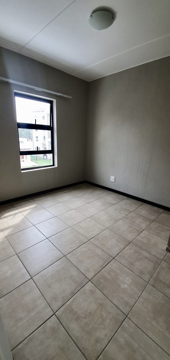 2 Bedroom Property for Sale in Barbeque Downs Gauteng