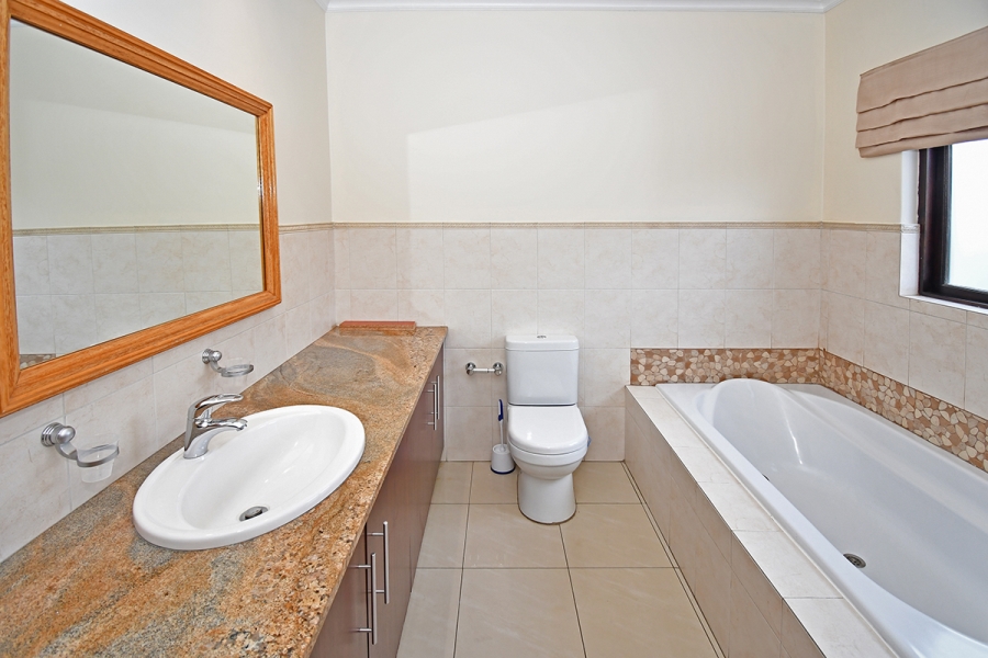 To Let 4 Bedroom Property for Rent in Craigavon Gauteng