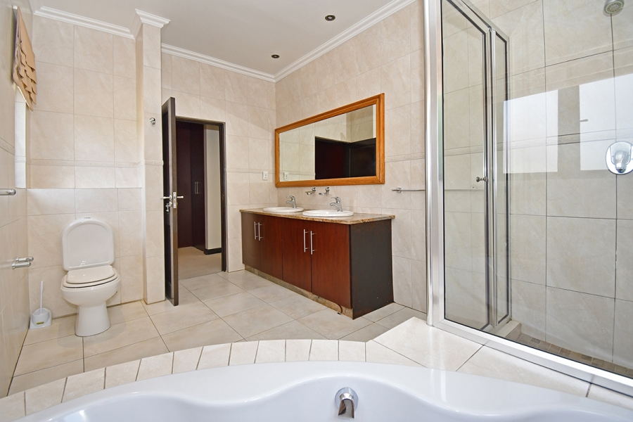 To Let 4 Bedroom Property for Rent in Craigavon Gauteng