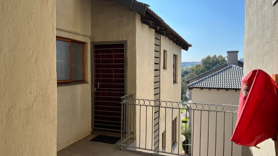 1 Bedroom Property for Sale in Paulshof Gauteng