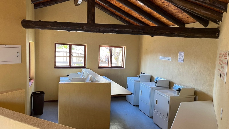 1 Bedroom Property for Sale in Paulshof Gauteng