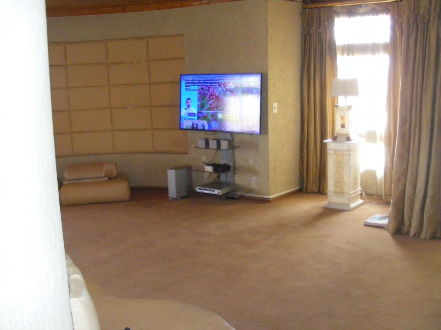 8 Bedroom Property for Sale in Lenasia South Gauteng