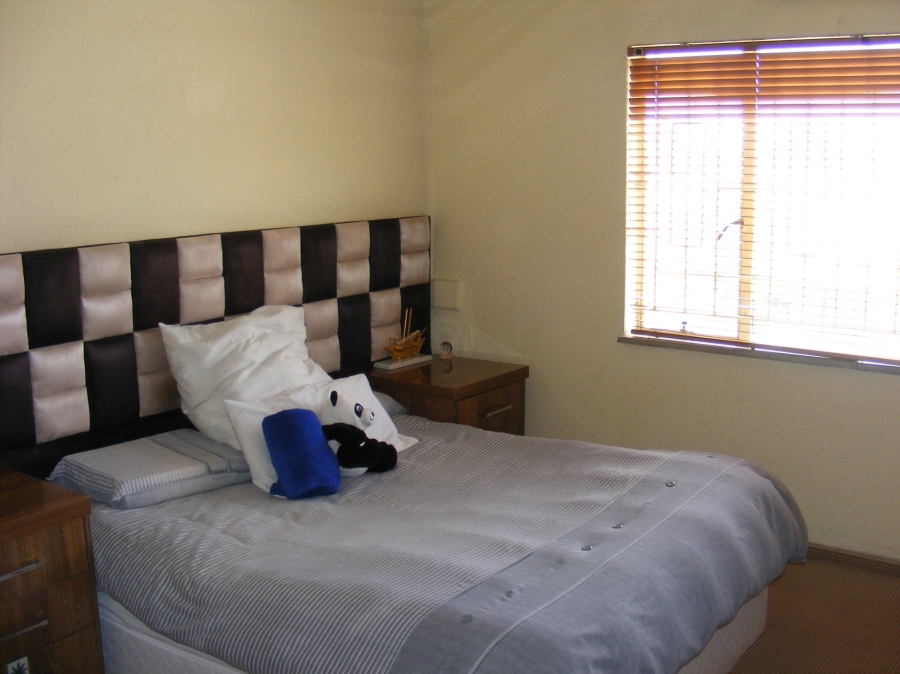 8 Bedroom Property for Sale in Lenasia South Gauteng