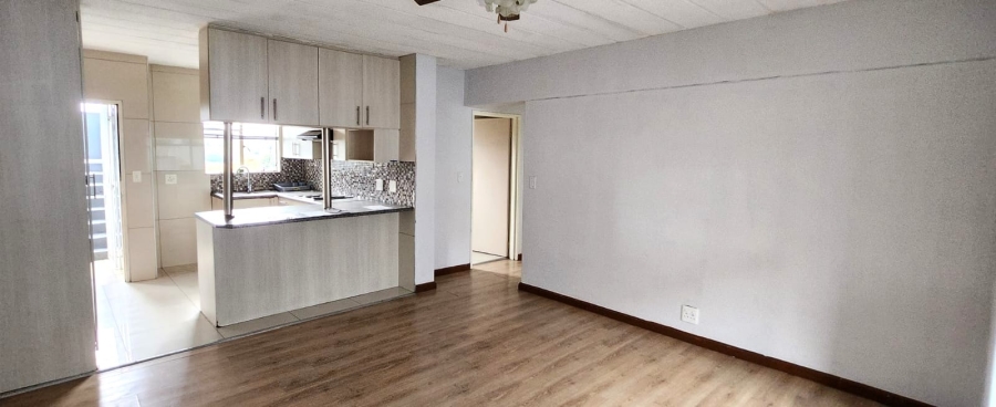 3 Bedroom Property for Sale in Linmeyer Gauteng