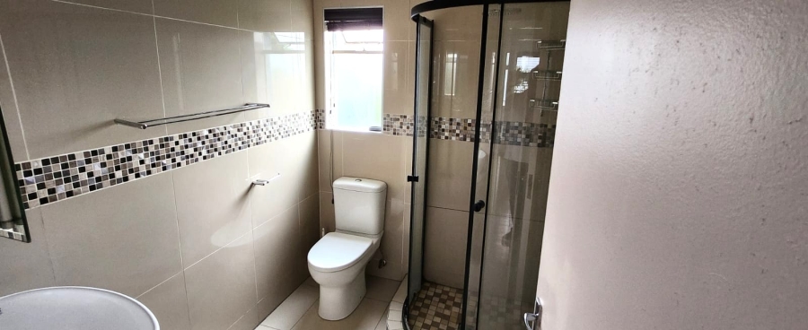 3 Bedroom Property for Sale in Linmeyer Gauteng
