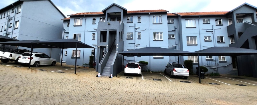 3 Bedroom Property for Sale in Linmeyer Gauteng