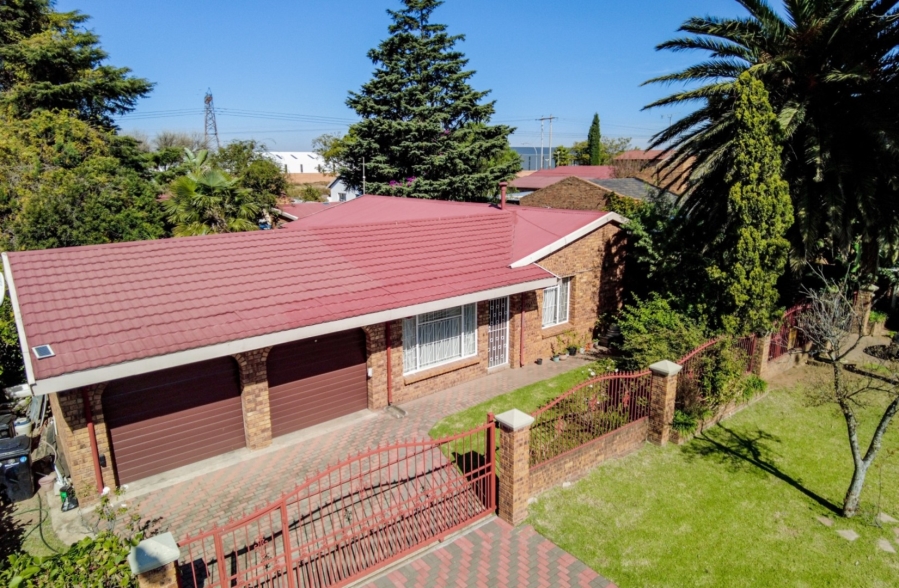 3 Bedroom Property for Sale in Mackenzie Park Gauteng