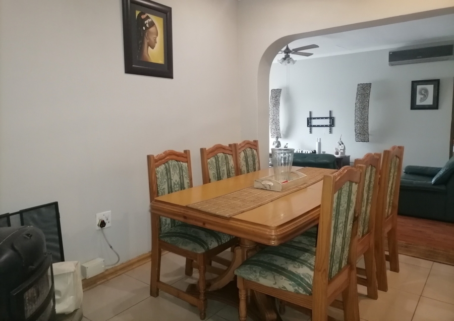 3 Bedroom Property for Sale in Mackenzie Park Gauteng