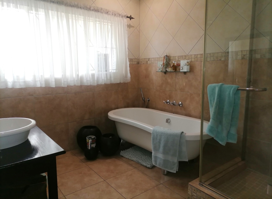 3 Bedroom Property for Sale in Mackenzie Park Gauteng