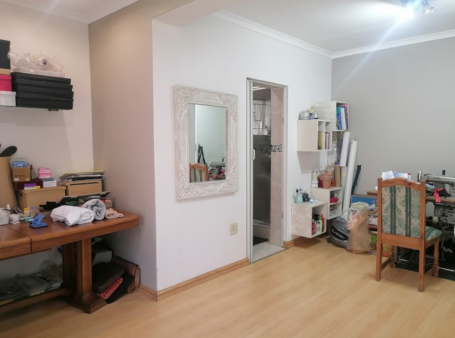 3 Bedroom Property for Sale in Mackenzie Park Gauteng