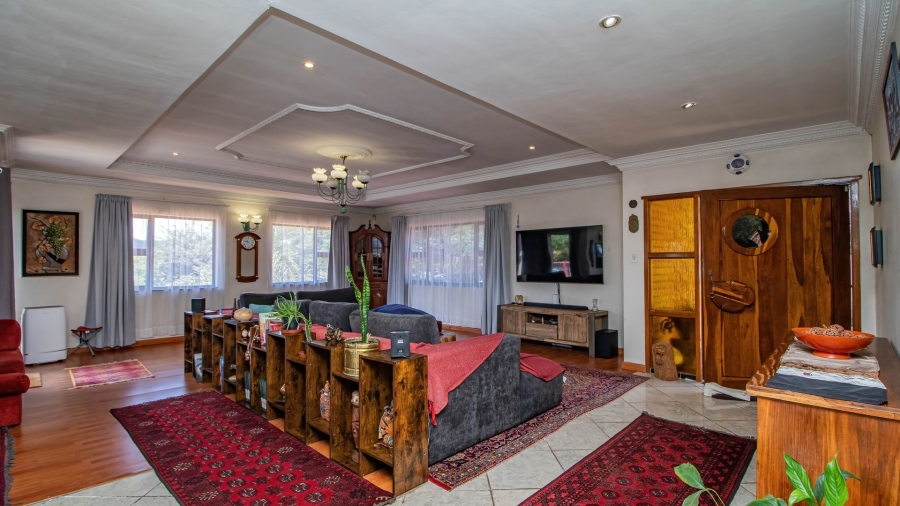 8 Bedroom Property for Sale in Observatory Gauteng