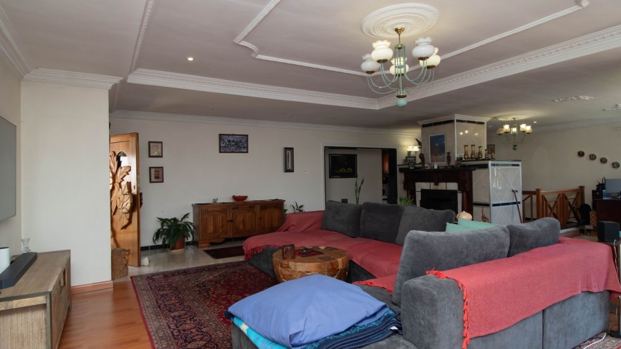 8 Bedroom Property for Sale in Observatory Gauteng