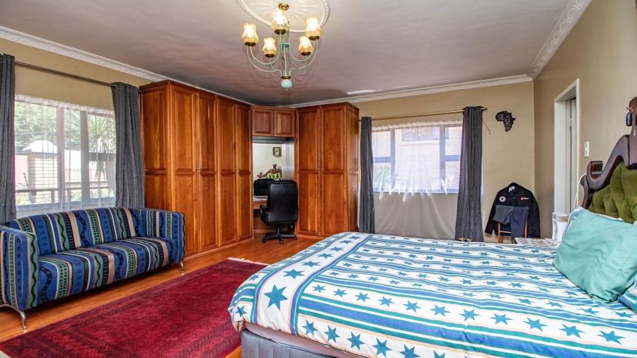 8 Bedroom Property for Sale in Observatory Gauteng