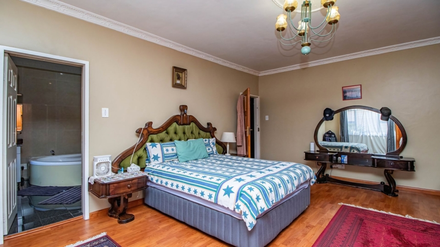 8 Bedroom Property for Sale in Observatory Gauteng