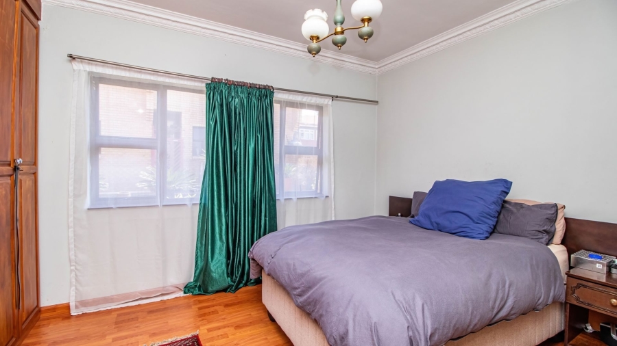 8 Bedroom Property for Sale in Observatory Gauteng