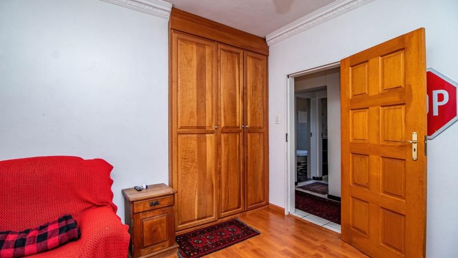 8 Bedroom Property for Sale in Observatory Gauteng