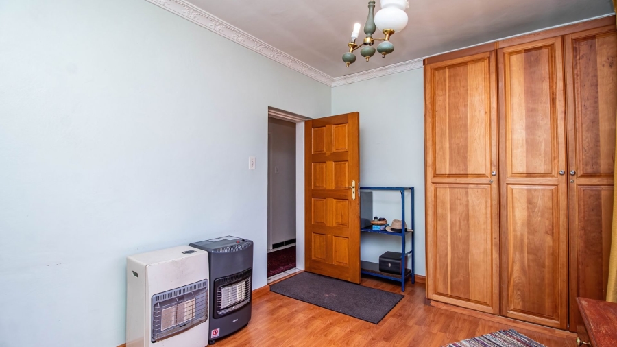 8 Bedroom Property for Sale in Observatory Gauteng