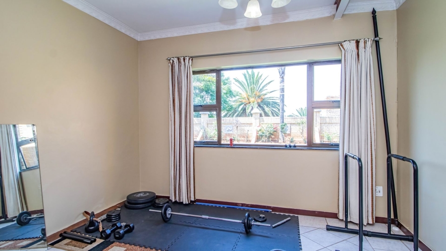 8 Bedroom Property for Sale in Observatory Gauteng