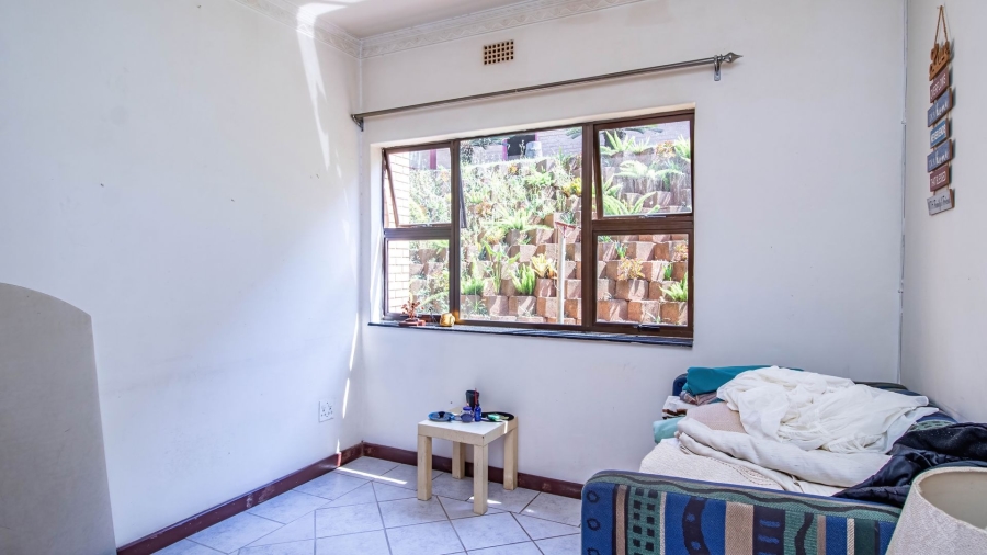 8 Bedroom Property for Sale in Observatory Gauteng