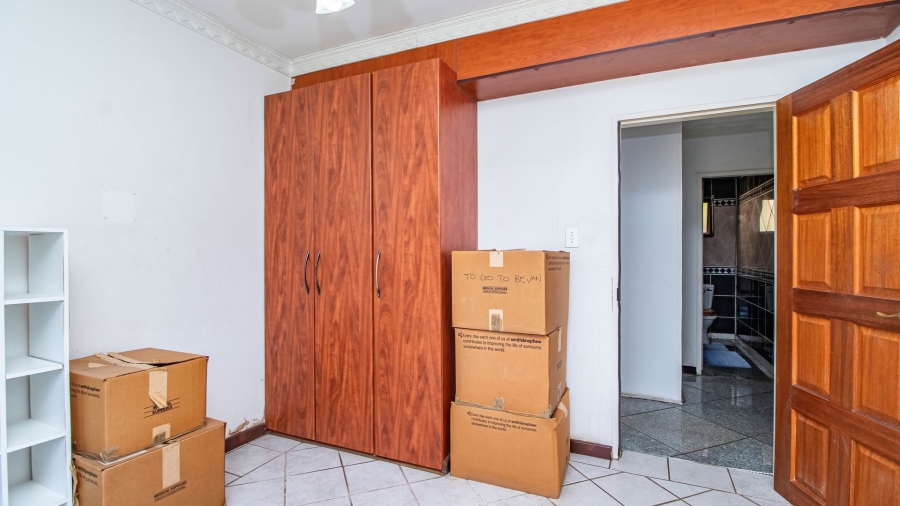 8 Bedroom Property for Sale in Observatory Gauteng