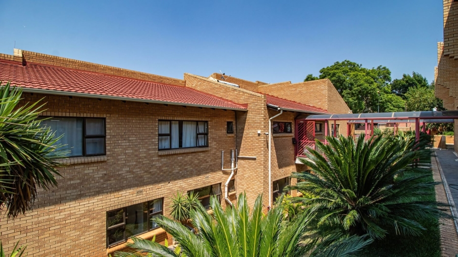 8 Bedroom Property for Sale in Observatory Gauteng