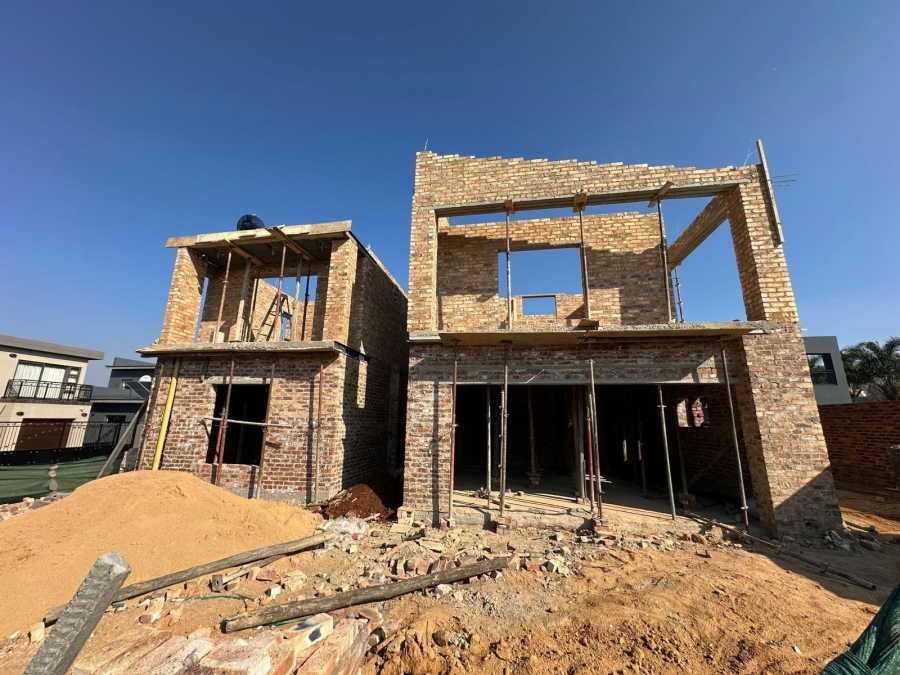 4 Bedroom Property for Sale in Beyers Park Gauteng