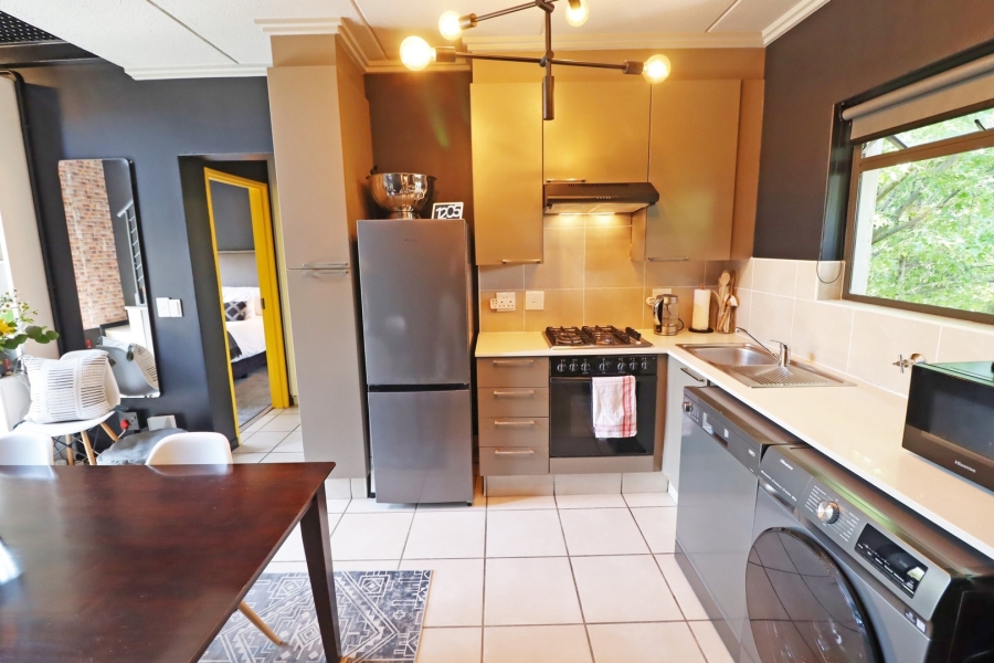 To Let 1 Bedroom Property for Rent in Bryanston Gauteng