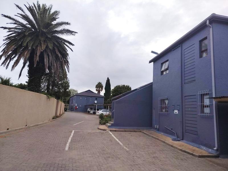 2 Bedroom Property for Sale in Glen Marais Gauteng