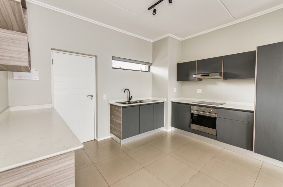 To Let 2 Bedroom Property for Rent in Bryanston Gauteng