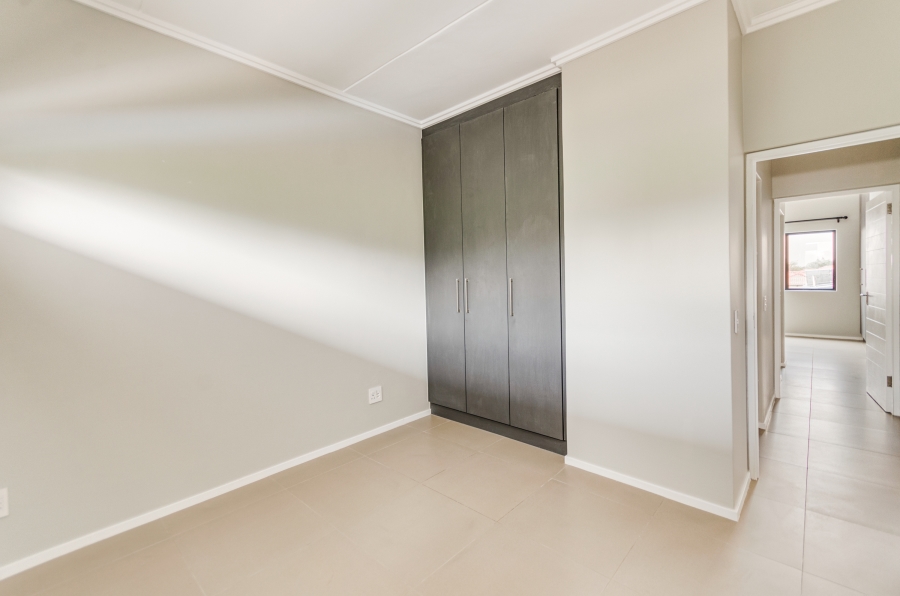 To Let 2 Bedroom Property for Rent in Bryanston Gauteng