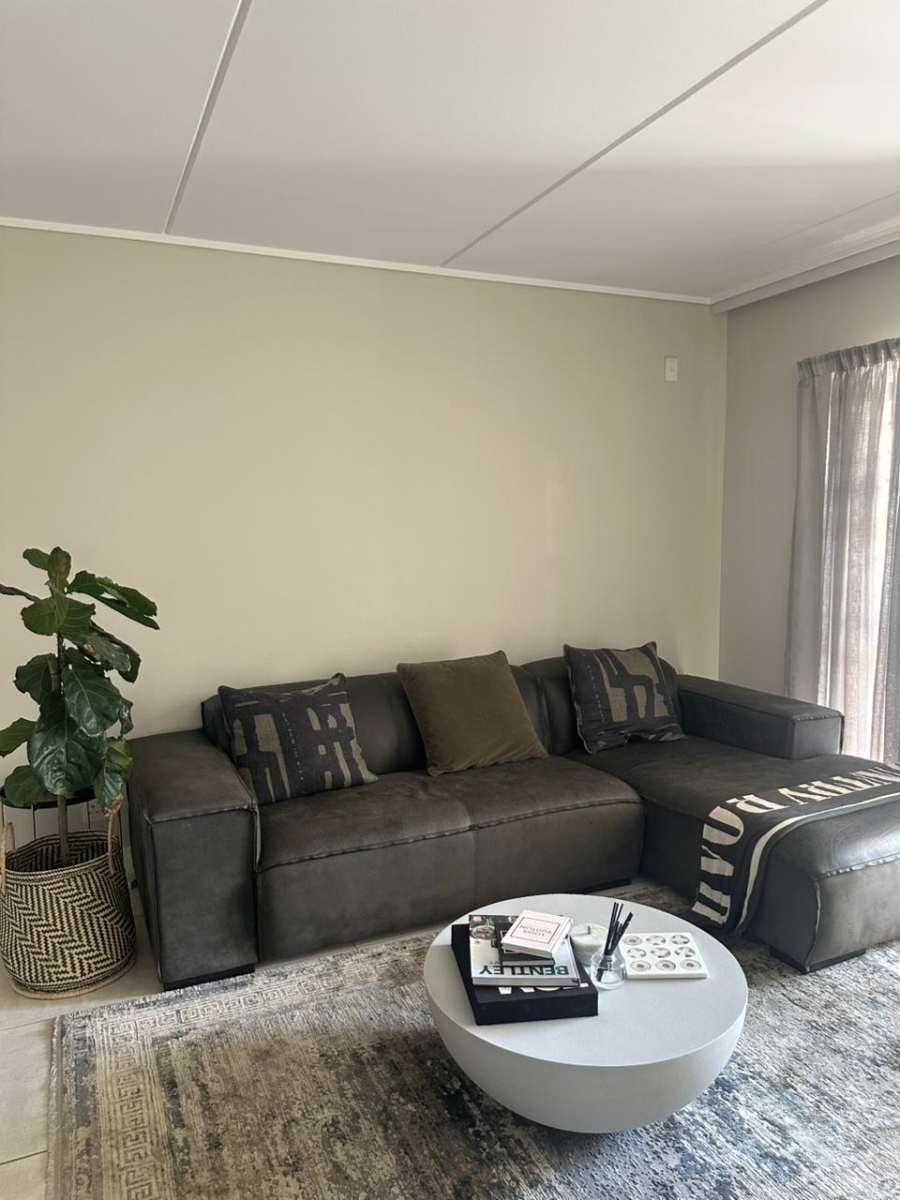 3 Bedroom Property for Sale in Waterfall Gauteng